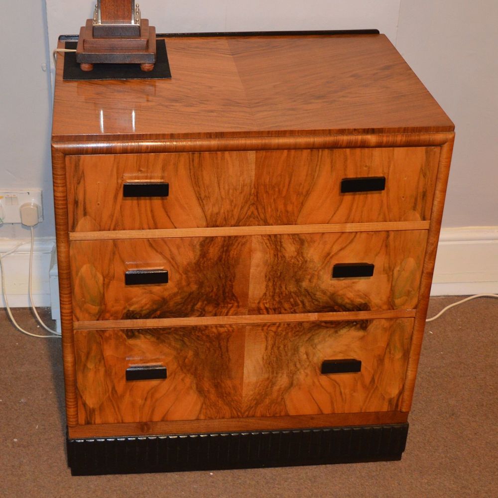 Useful small walnut & ebonised chest of drawers