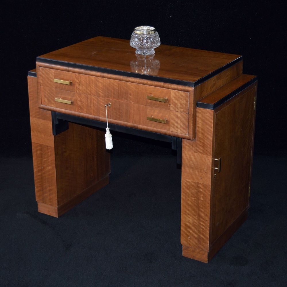 Fine walnut Art Deco serving table retailed by Harrods, Knightsbridge