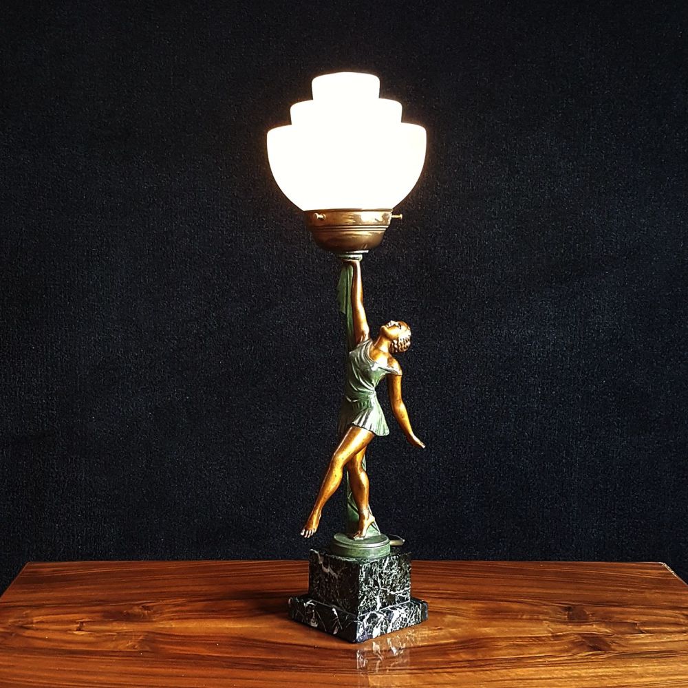 Good Art Deco figural table lamp on marble base