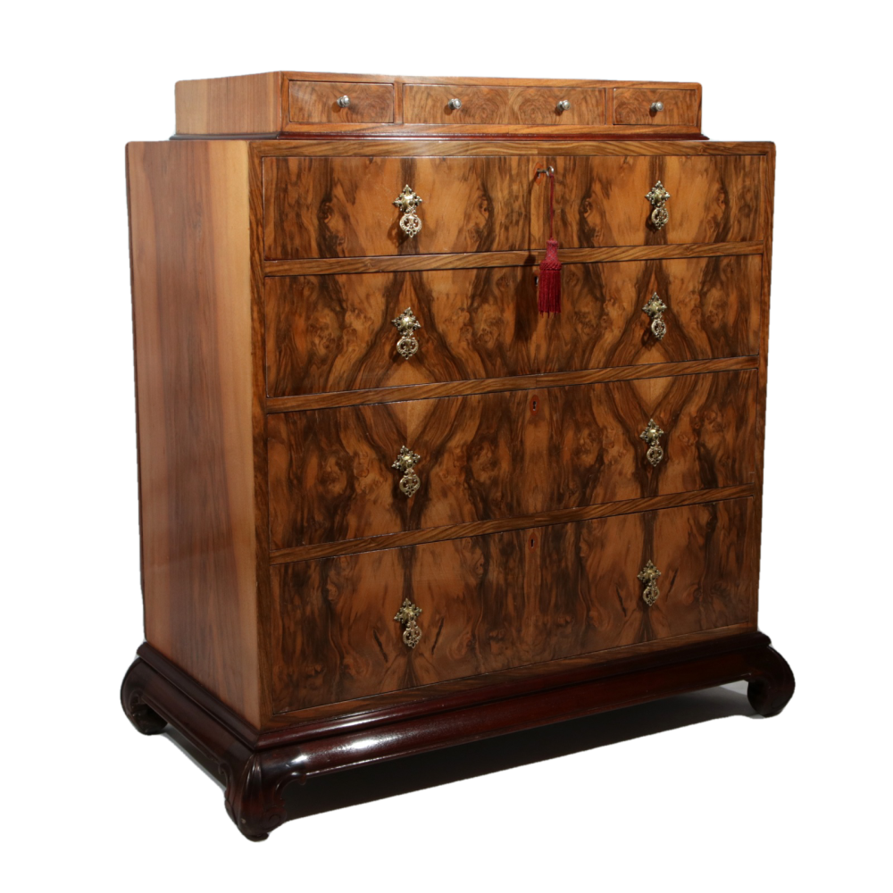 Fine quality antique walnut chest of drawers