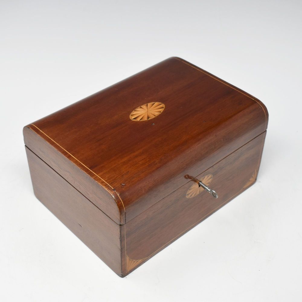 Antique Edwardian inlaid mahogany jewellery box.