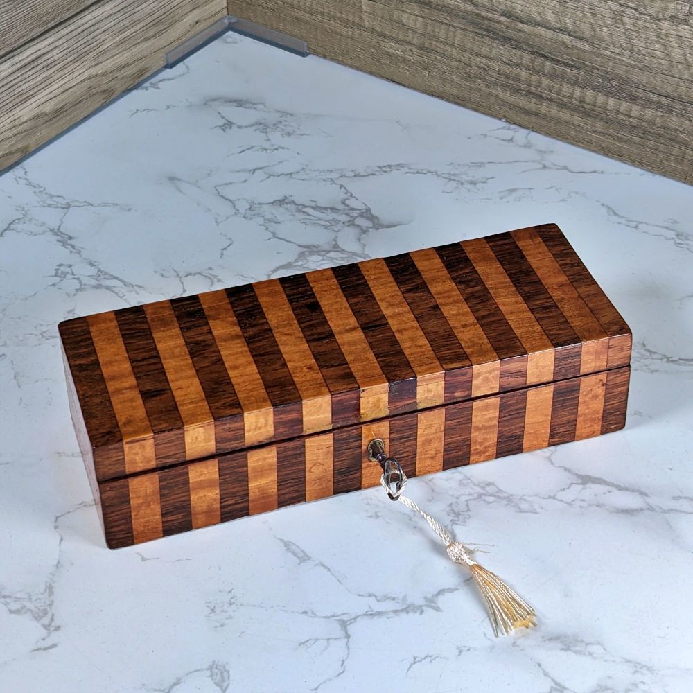 Victorian rosewood & satinwood trinket or glove box.