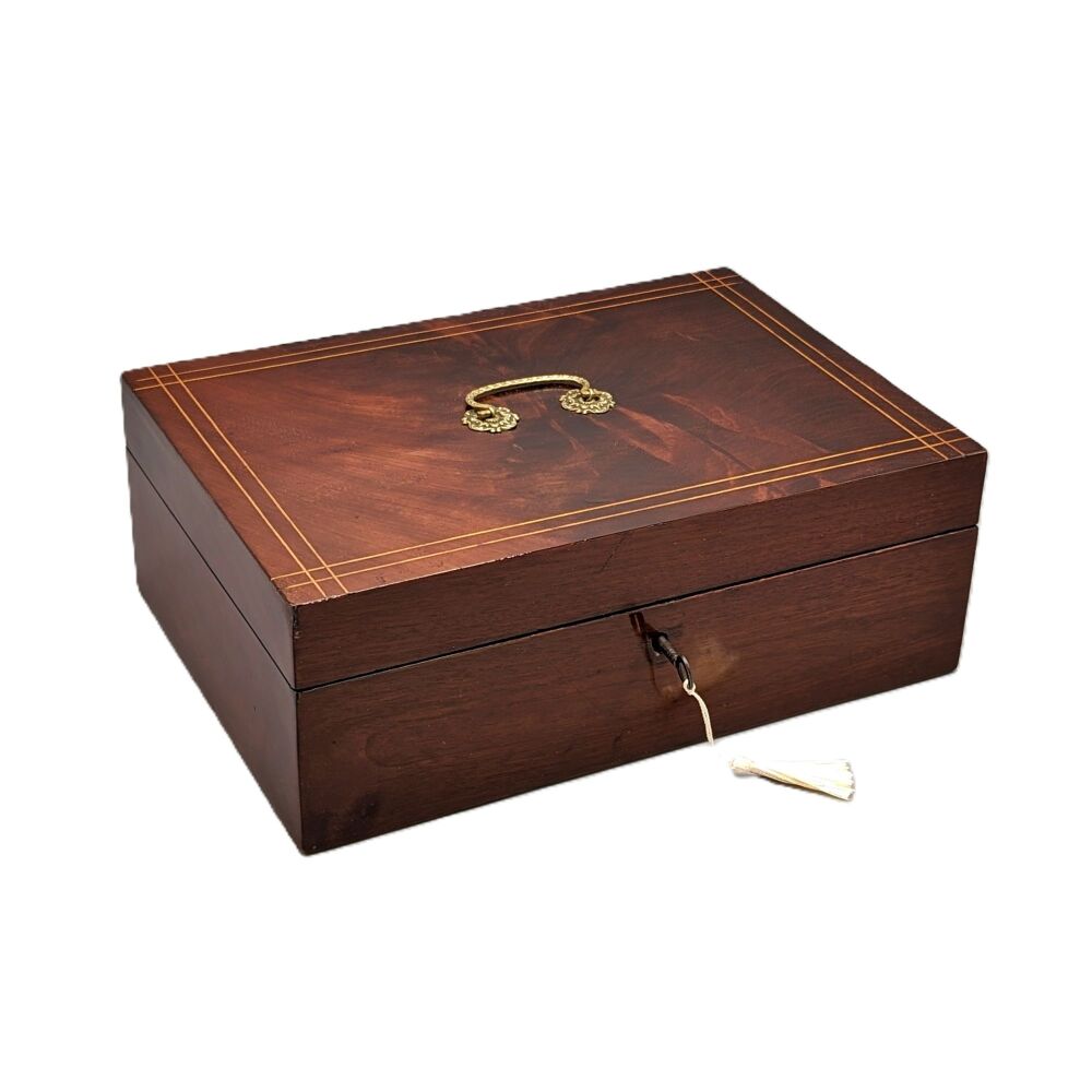 Edwardian flame mahogany & inlaid jewellery box.