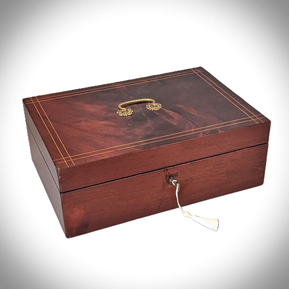 Edwardian flame mahogany & inlaid jewellery box.