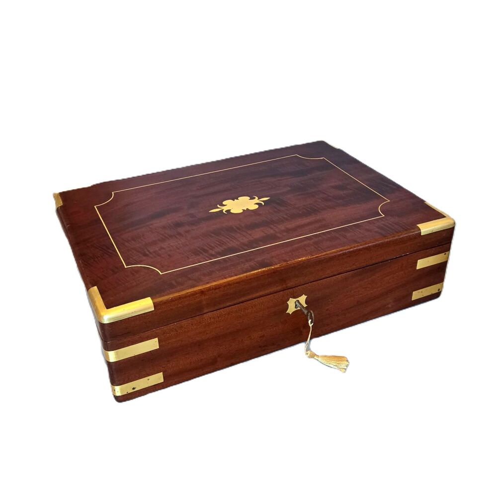 Extra large Georgian mahogany table box,