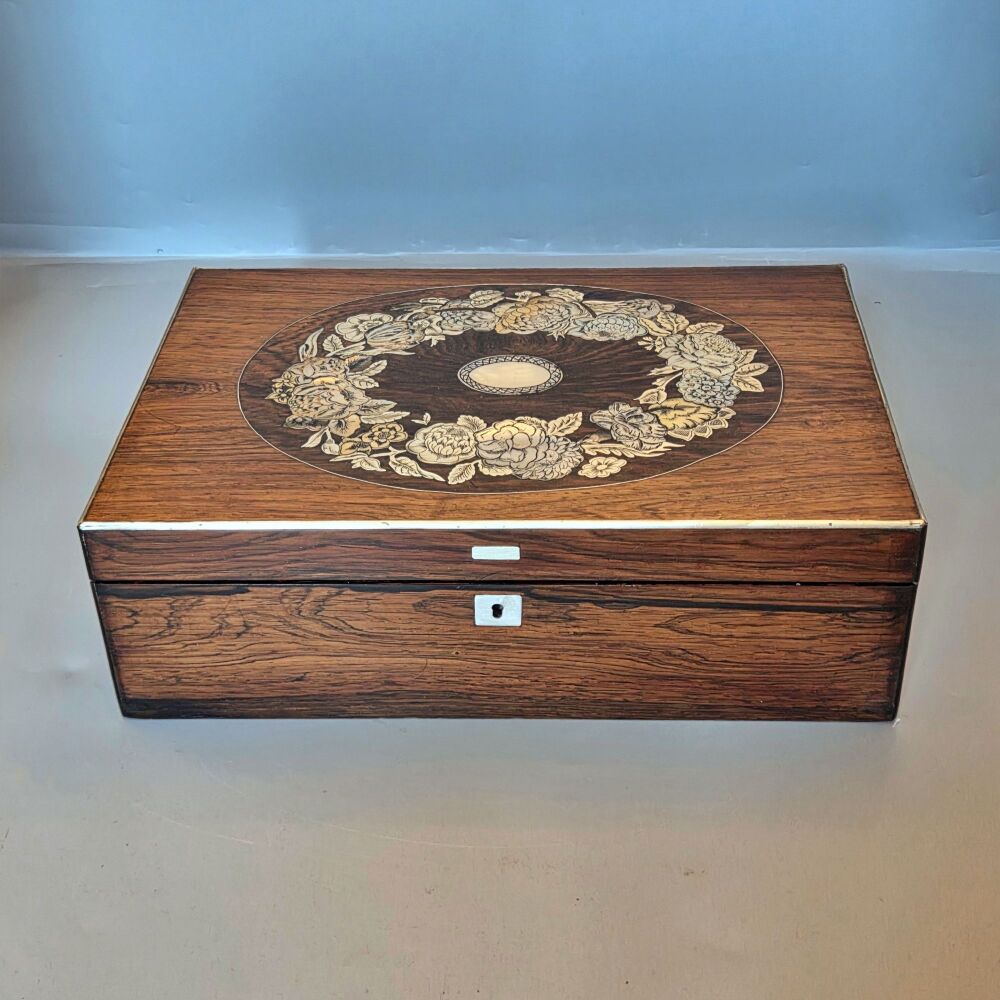 Attractive Victorian inlaid rosewood jewellery box.