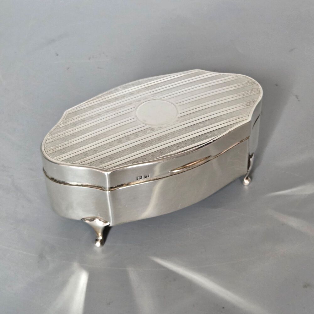 Sterling silver jewellery trinket box by S G Jacobs