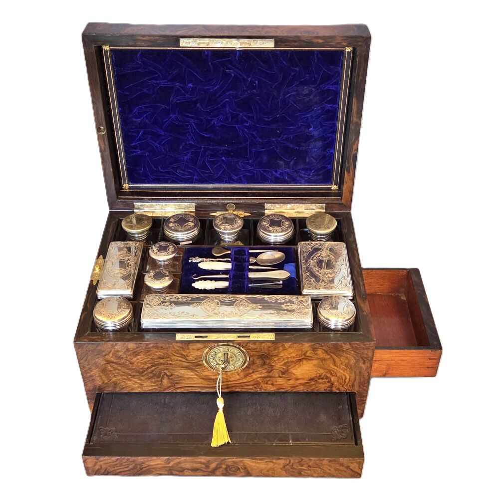 Fine Victorian burr walnut dressing box.