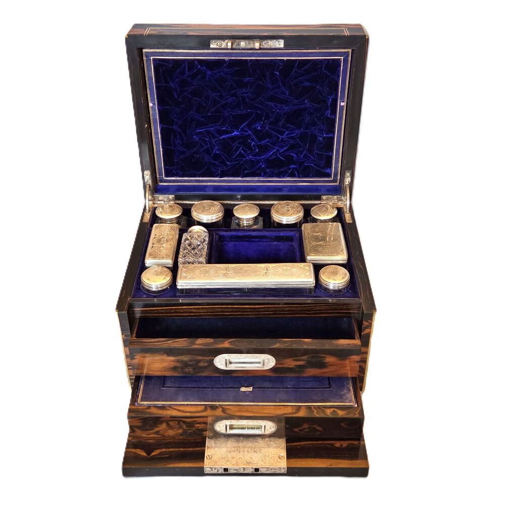 Fine Victorian coromandel jewellery / dressing box.