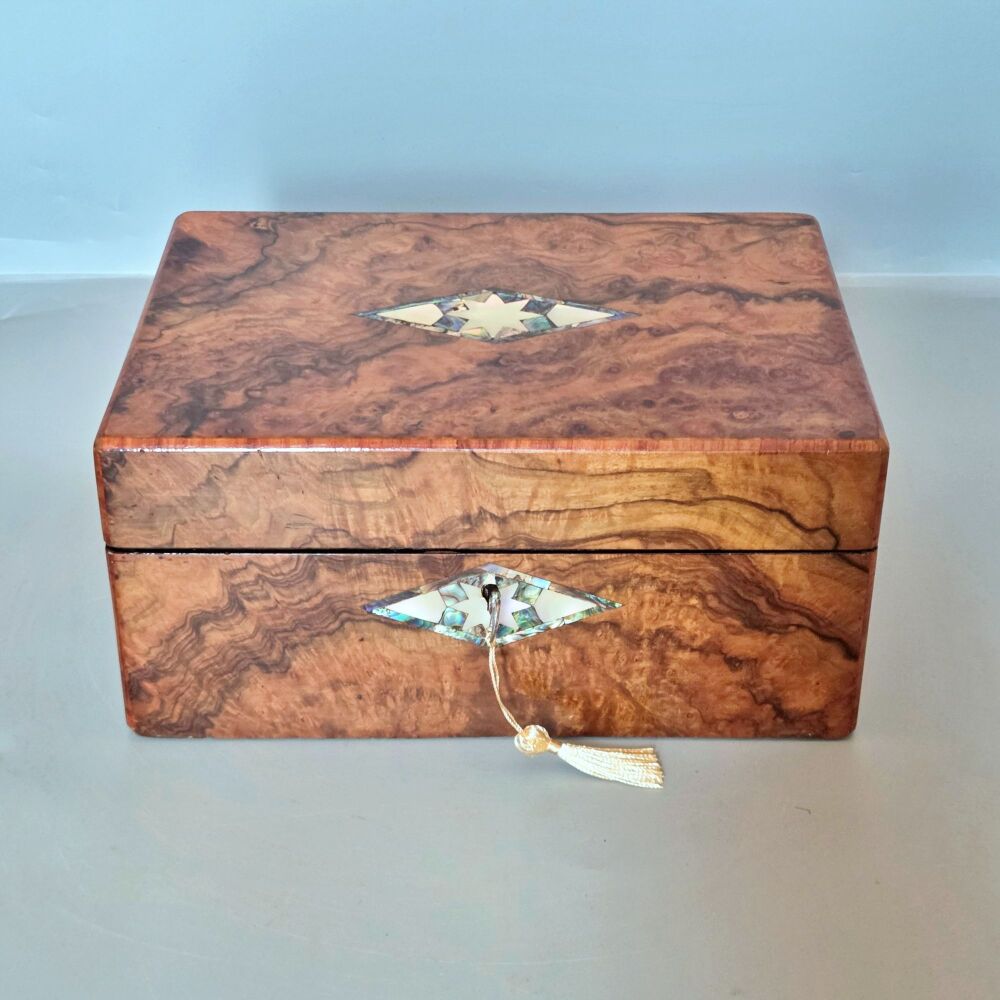 Victorian burr walnut & inlaid jewellery box.