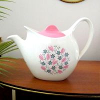 Midwinter Marguerite Teapot