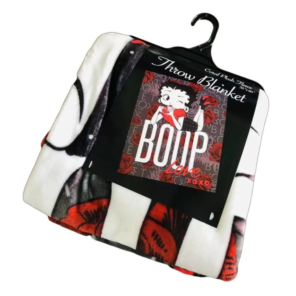 Betty Boop Fleece Throw Blanket - Red Roses