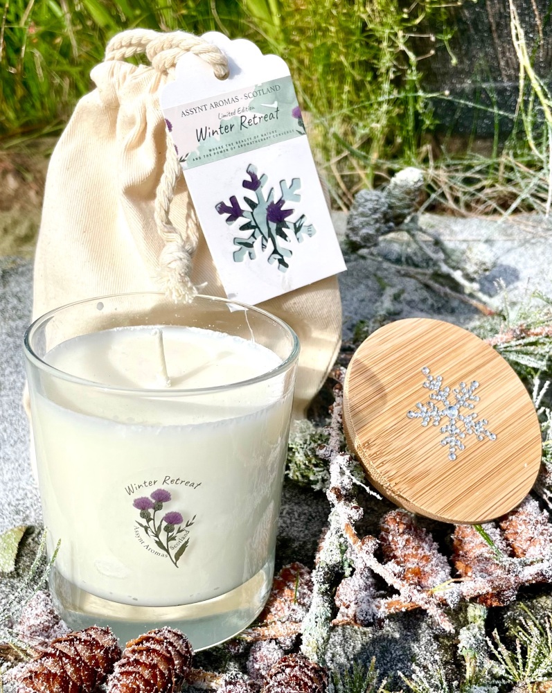 'limited edition' WINTER RETREAT - aromatherapy candle with gift bag  (click on picture for more info)