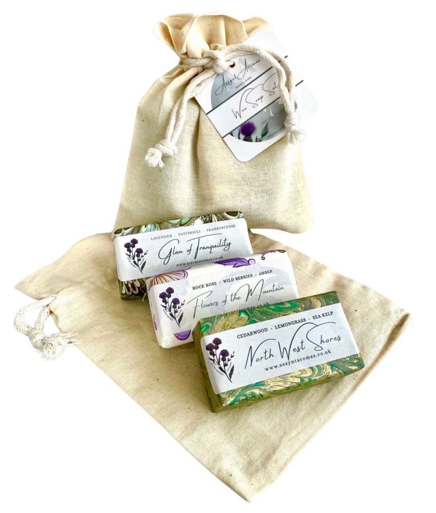 WEE SOAP SET - A lovely gift bag containing 3 of our luxurious handmade guest size soaps individually wrapped. 3 x 30g