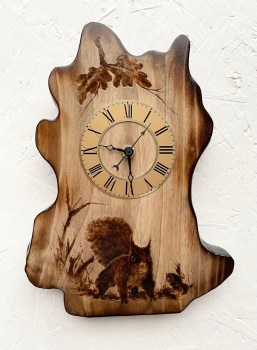Squirrel clock