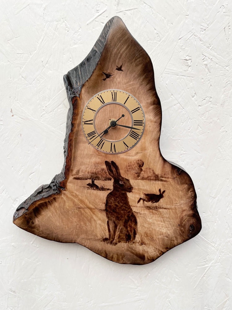 Hare clock