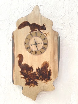 Squirrel clock