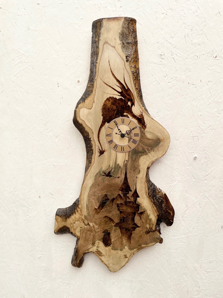 The Holly Dragon