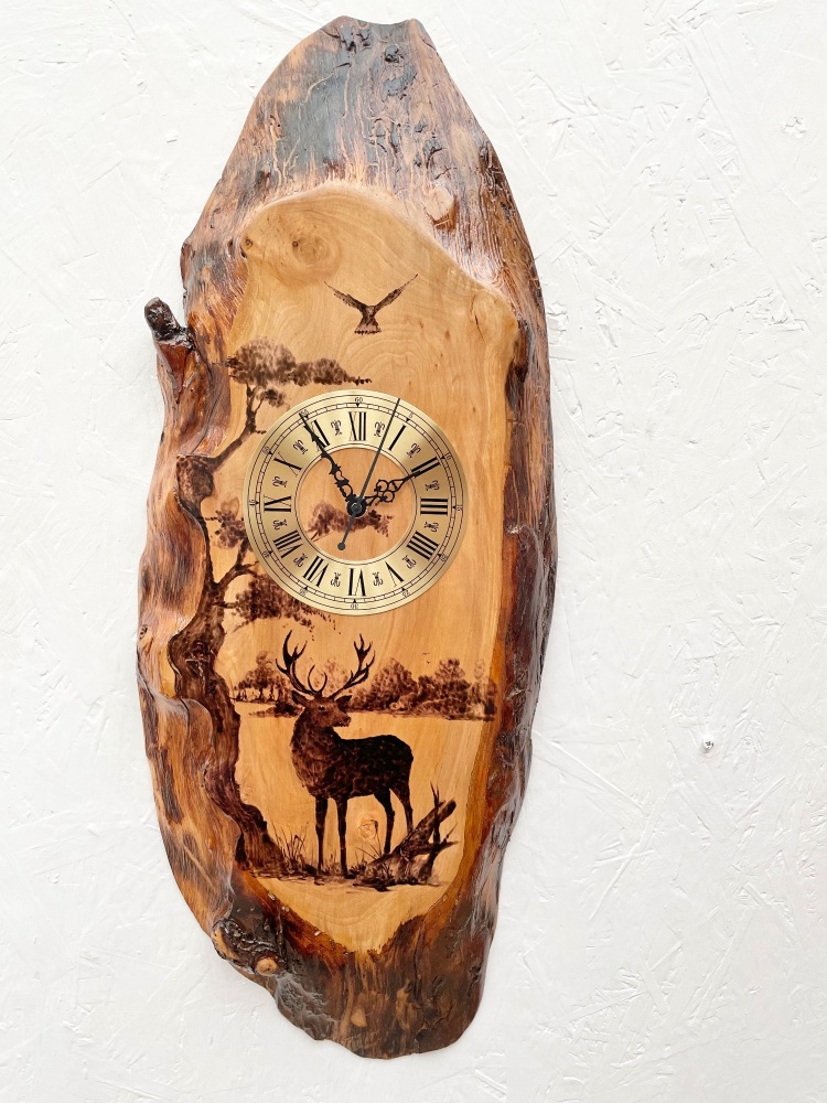 Stag clock