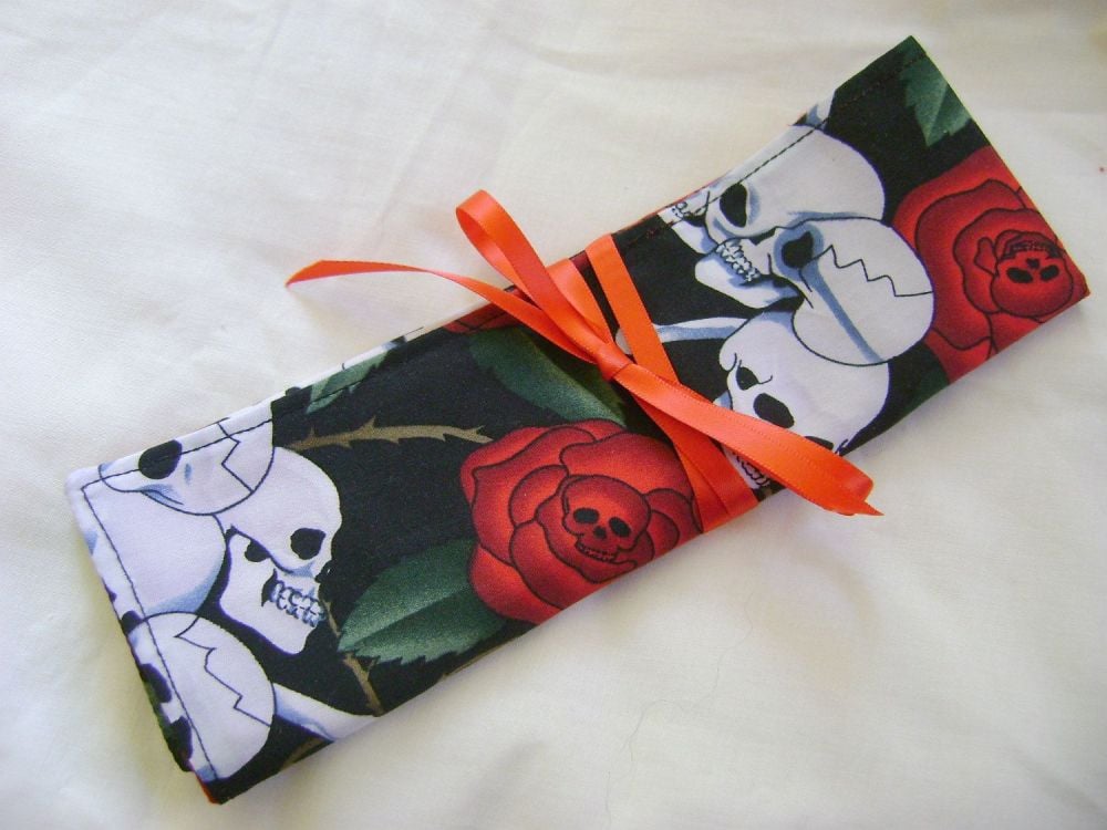 Skulls and Roses Needle and Hook Roll