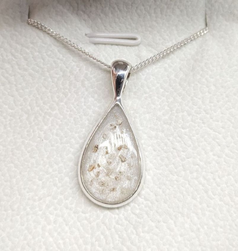 925 silver teardrop pendant