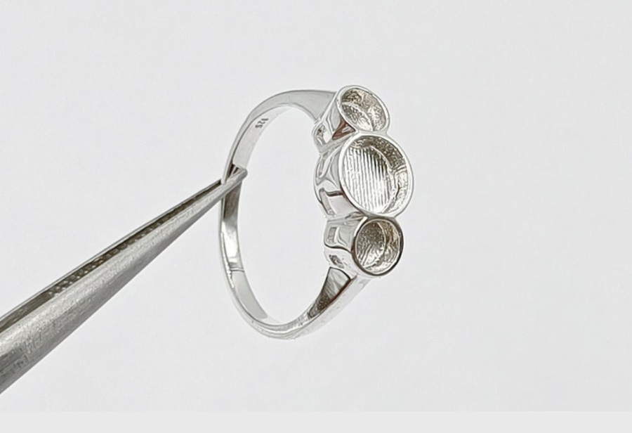 NEW DESIGN! 925 Silver  Trilogy Setting Ring