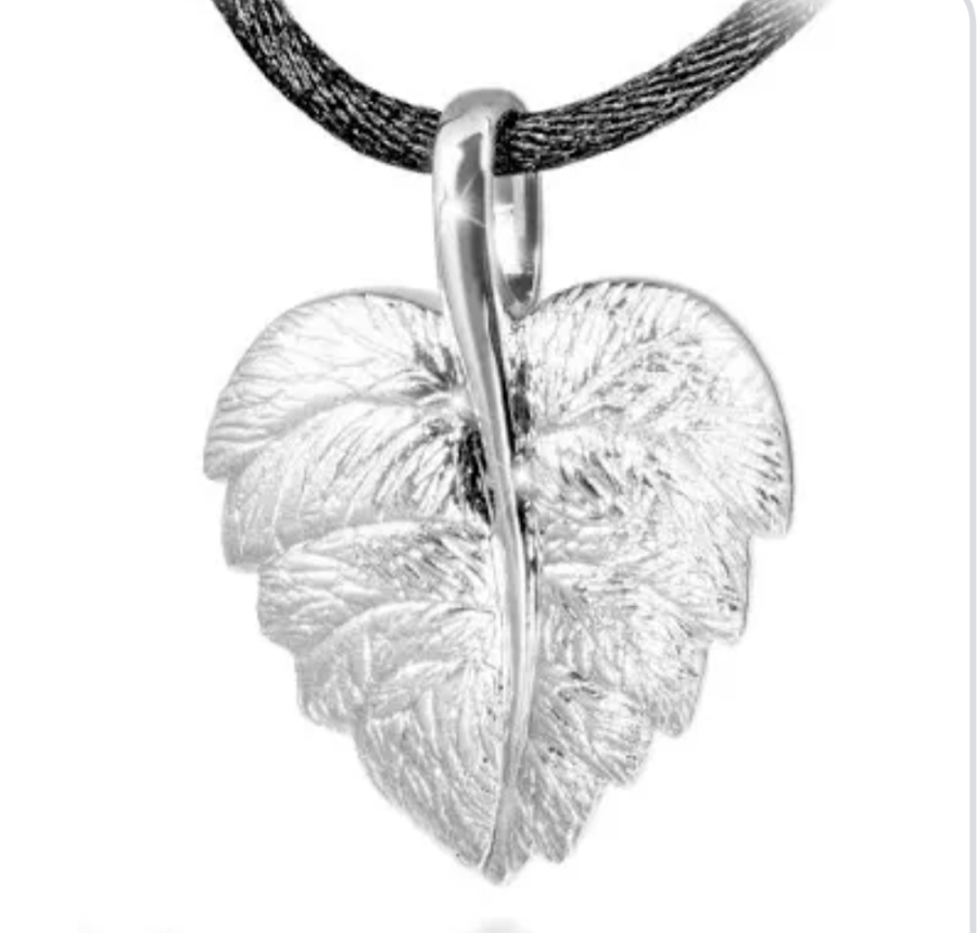 Belgravia Design 4 Leaf Pendant - Cremation Ashes Pendant 925 Silver UU610055A