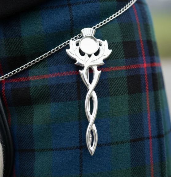silver 925 kilt pin with a thistle design