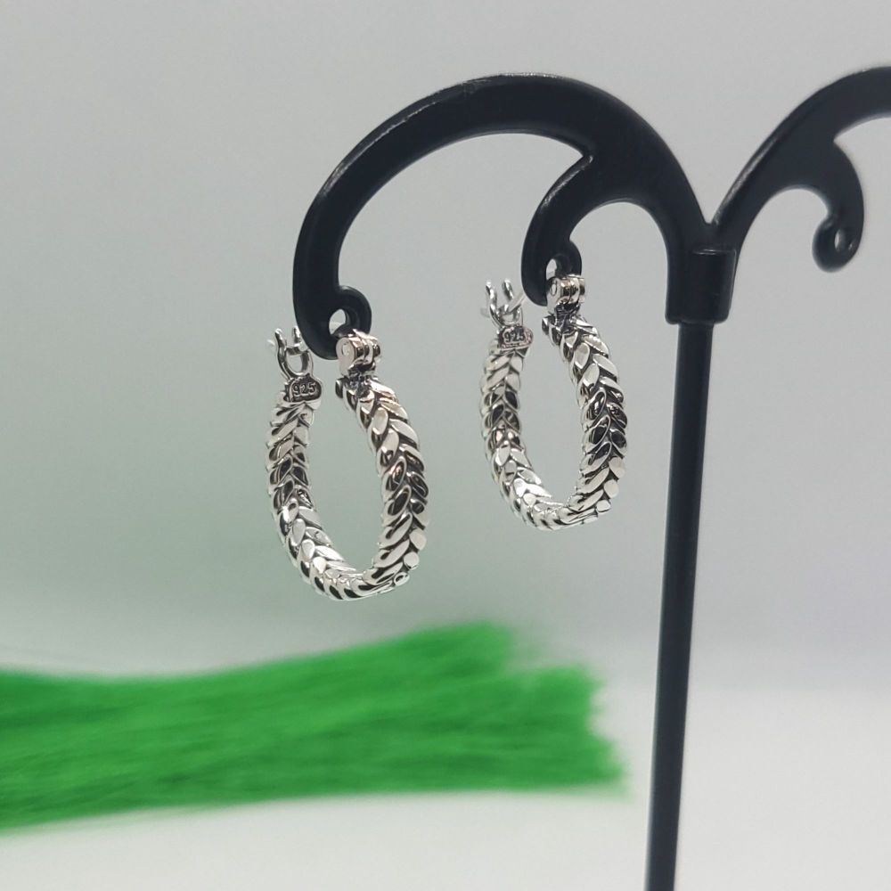 925 Sterling Silver Petite Braided Hoop Earrings