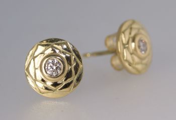 Gold lotus stud earrings
