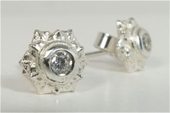 Lotus stud earrings - silver large