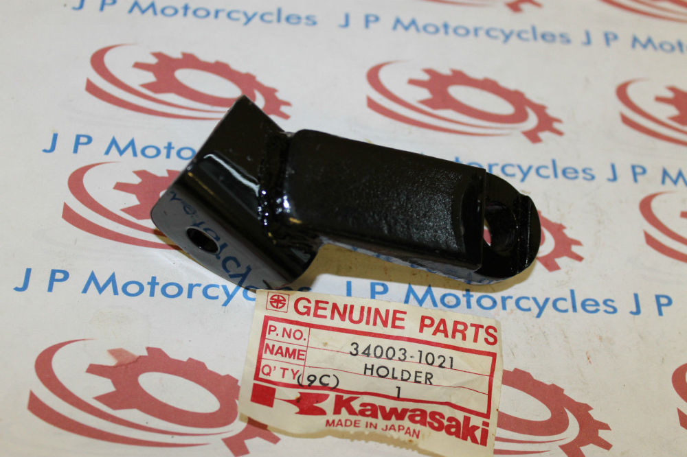 Kawasaki KZ550 Z500 Left Front Footrest Bracket 34003-1021