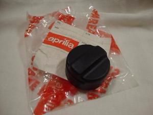 Aprilia SL1000 RST1000 RSV1000 Expansion Tank Cap AP8104124