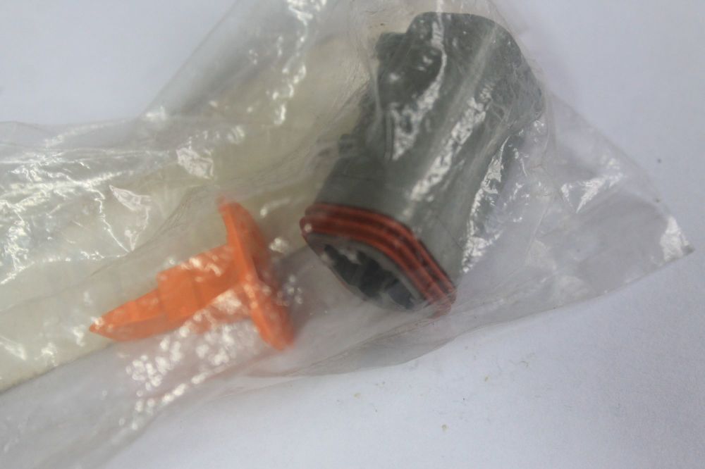 Custom Chrome 4 Wire Plug Housing 670069