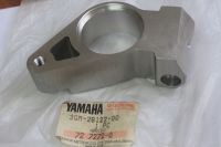 Yamaha FZR1000 Right Handlebar Bracket Genuine OEM NOS 3GM-26122-00
