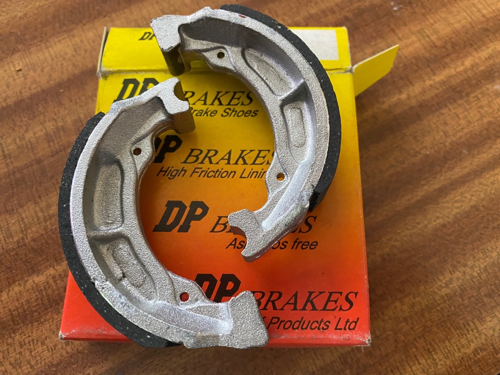 DP Brake Shoe Set For Suzuki ALT50 LT50 JR50 CL50 CS50 Kawasaki KDX50 - A127