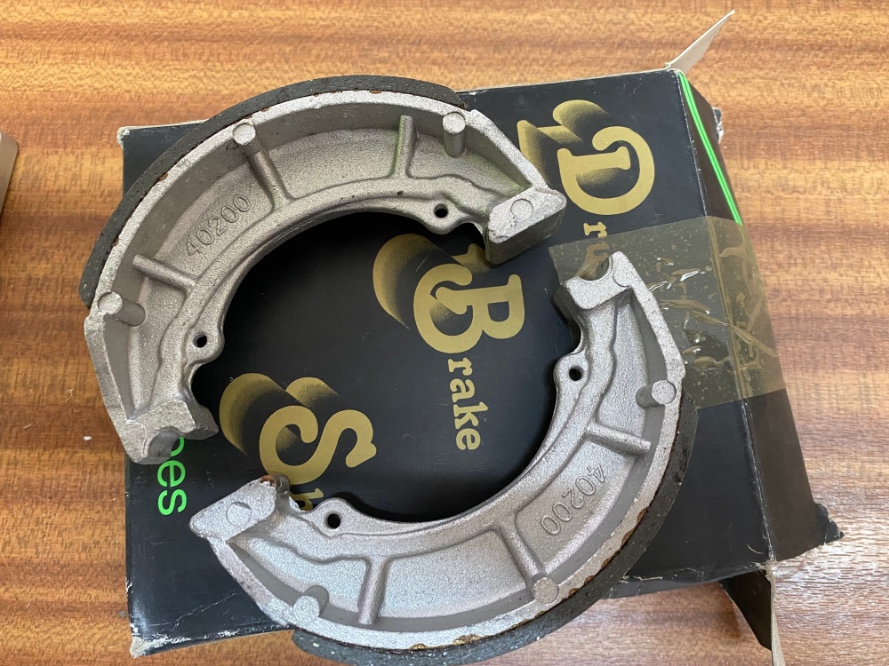 Suzuki Brake Shoes RM100,RM125,TS50, 210617 120mm x 28mm - A127