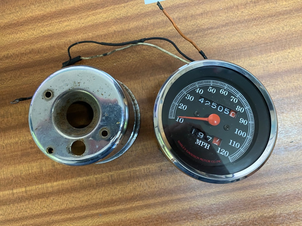 Harley Speedo from 1991 5 Speed Sportster complete with chrome cover - A127