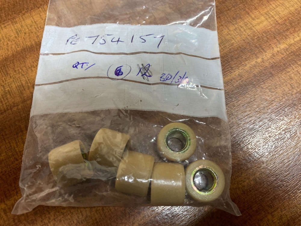 Peugeot Speedfight 100 Variator Rollers X 6 PE754157 - L68