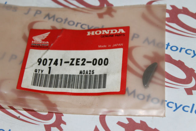 Honda FSC600 FJS600 FJS400 TRX420 TRX450 TRX500 Crank Woodruff Key 90741-ZE2-000