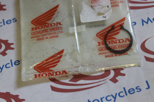 Honda Set Ring / Circlip 20mm various models p/n 90605-200-000
