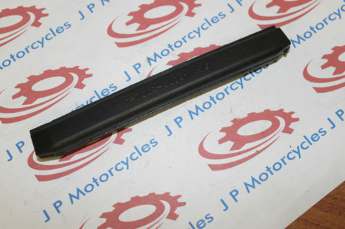 Kawasaki JS440 JS550 JS300 Engine Cover Rubber Grip p/n 46075-3701