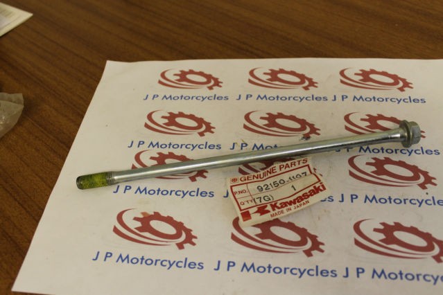 Kawasaki KLF220 KLF250 Bayou Cylinder Head Bolt 92150-1107