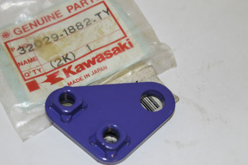 Kawasaki KLX650 Engine Bracket RR LWR  LH Violet 32029-1882-TY
