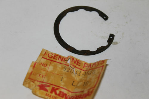 Kawasaki KZ400 KX80 Front Fork Circlip Snap Ring 92033-1070