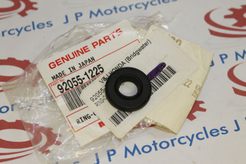 Kawasaki ZG1000 ZX600 ZX750 ZX900 ZG1200 EX250 Head Cover Bolt O-Ring 92055-1225