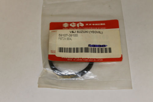 Suzuki RGV250 GT250 Brake Caliper Piston Seal 59107-35F00