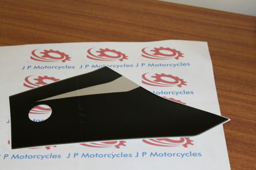 Suzuki GSXR750 2003 Left Undercowling Centre Sticker 68195-35F40-LW5