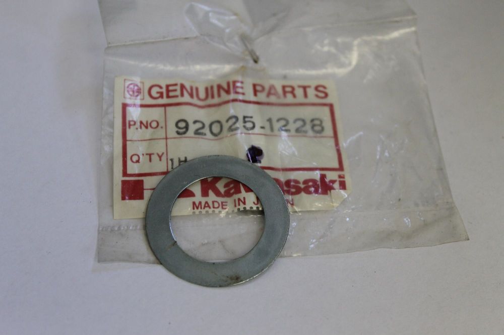 Kawasaki KZ400 KL250 KZ440 GPZ550 KZ550 Swinging Arm Shim (34.0 x 0.5) 92025-1228