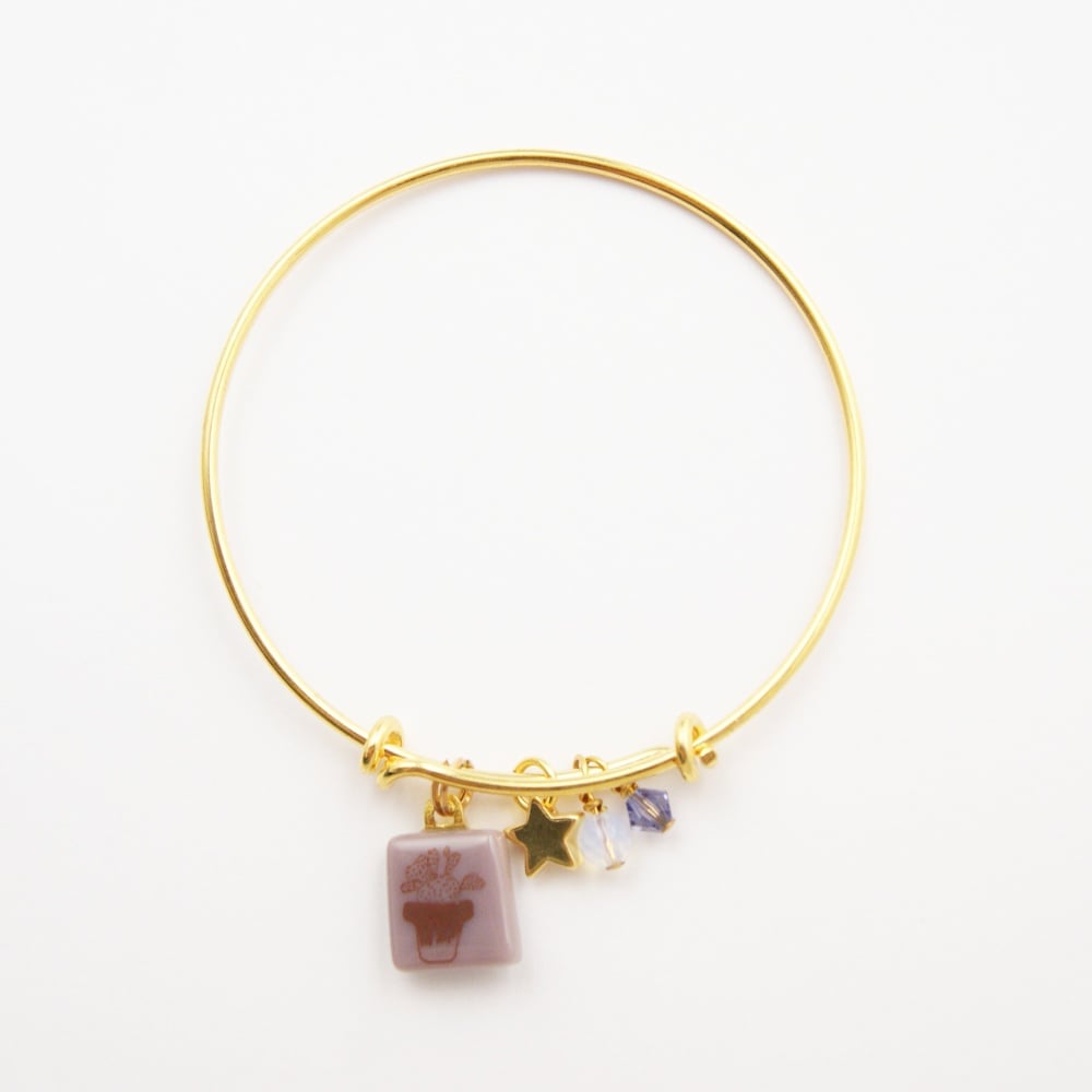 Dainty purple cactus, Gold